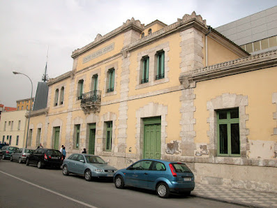 Biblioteca Pública Municipal de Cuenca. Centro Cultural Aguirre. C. Aguirre, 2, 16001 Cuenca, España