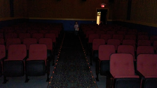 Movie Theater «Lindo Theatre: Classic Cinemas», reviews and photos, 115 S Chicago Ave, Freeport, IL 61032, USA