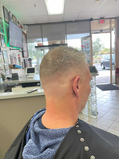 Hair Salon «Realmen Signature Barber Shop», reviews and photos, 6149 N Scottsdale Rd #108, Scottsdale, AZ 85250, USA