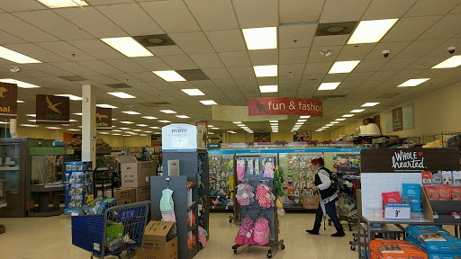 Pet Supply Store «Petco Animal Supplies», reviews and photos, 4632 Broadway, Allentown, PA 18104, USA