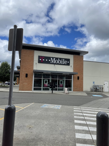 Cell Phone Store «T-Mobile», reviews and photos, 704 Trosper Rd SW #126, Tumwater, WA 98512, USA