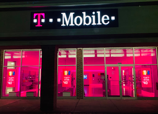 Cell Phone Store «T-Mobile», reviews and photos, 1059 Silas Deane Hwy, Wethersfield, CT 06109, USA