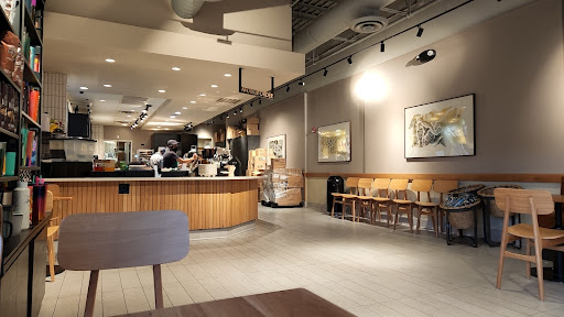 Starbucks, 14 Commercial Rd, Leominster, MA 01453, USA, 