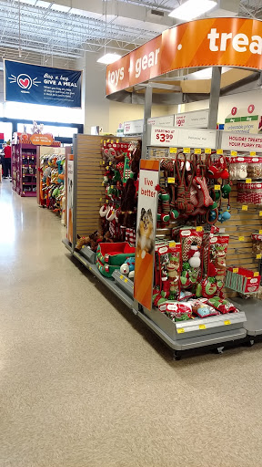 Pet Supply Store «PetSmart», reviews and photos, 585 Main St, Brookfield, WI 53005, USA