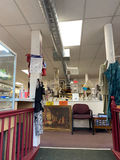 Thrift Store «Andover Thrift Shop», reviews and photos, 10 Park St, Andover, MA 01810, USA