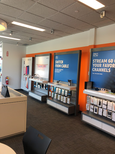 Cell Phone Store «AT&T Authorized Retailer», reviews and photos, 55 McHenry Rd, Buffalo Grove, IL 60089, USA