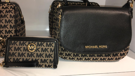 Fashion Accessories Store «Michael Kors», reviews and photos, 5220 Fashion Outlets Way #2120, Rosemont, IL 60018, USA