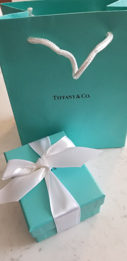 Jewelry Store «Tiffany & Co.», reviews and photos, 301 Nichols Rd, Kansas City, MO 64112, USA