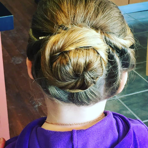 Hair Salon «Fantastic Sams Cut & Color», reviews and photos, 3131 Oak Valley Dr, Ann Arbor, MI 48103, USA