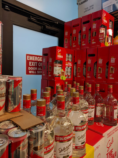 Liquor Store «Liquor Barn», reviews and photos, 287 E Dundee Rd, Wheeling, IL 60090, USA