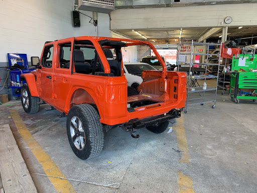 Auto Body Shop «E&M Auto Body Shop», reviews and photos, 3120 River Rd, River Grove, IL 60171, USA