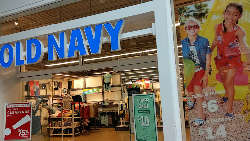 Clothing Store «Old Navy», reviews and photos, 680 Chicago Ridge Mall, Chicago Ridge, IL 60415, USA
