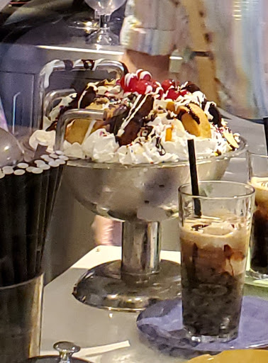 Dessert Shop «Beaches & Cream Soda Shop», reviews and photos, 1800 Epcot Resorts Blvd, Orlando, FL 32830, USA