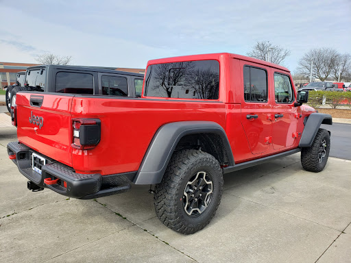 Jeep Dealer «Golling Chrysler Dodge Jeep Ram», reviews and photos, 2405 S Telegraph Rd, Bloomfield Hills, MI 48302, USA