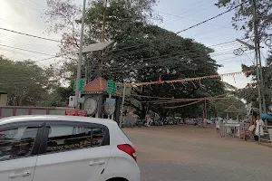 Kodungallur thekkenada junction image