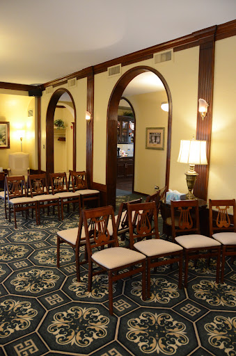 Funeral Home «Davenport Family Funeral Home», reviews and photos, 149 W Main St, Barrington, IL 60010, USA