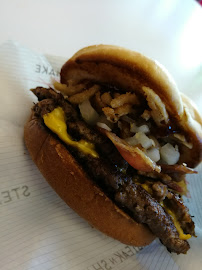 Hamburger du Restaurant américain Steak 'n Shake à Rueil-Malmaison - n°8