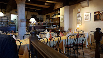 Atmosphère du Restaurant Le Petit Rolin à Autun - n°16