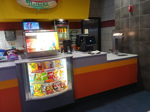 Movie Theater «UA Kaufman Astoria Cinemas 14 & RPX», reviews and photos, 35-30 38th St, Astoria, NY 11101, USA