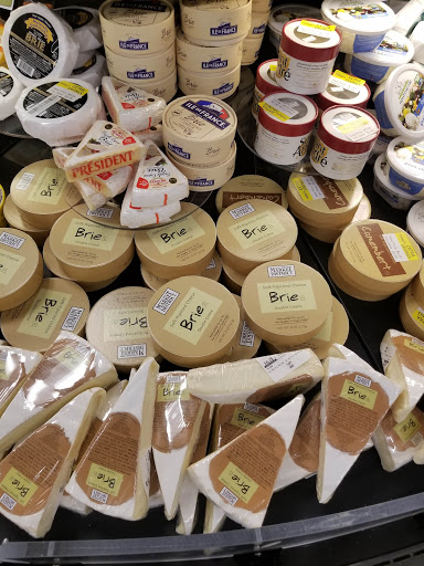 Shopping Mall «Frederick Shopping Center», reviews and photos, 1305 W 7th St, Frederick, MD 21702, USA