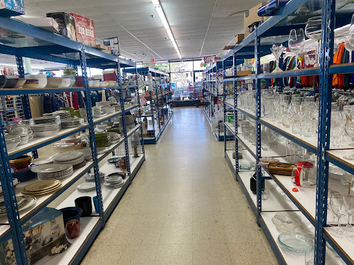 Thrift Store «Thrift Store of Virginia», reviews and photos, 3115 Sherwood Hall Ln, Alexandria, VA 22306, USA