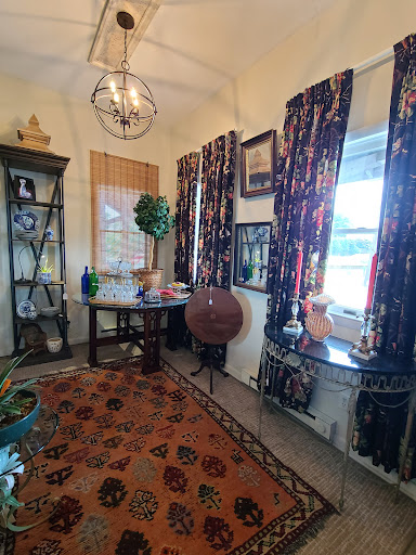 Antique Furniture Store «Hip and Humble», reviews and photos, 401 E Main St, Berryville, VA 22611, USA