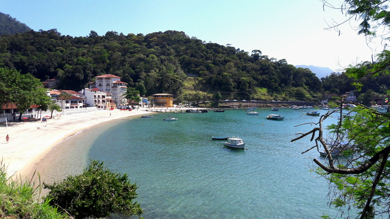 Foto van Bonfim Strand met ruime baai