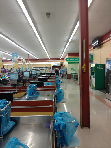 Supermarket «Giant Eagle Supermarket», reviews and photos, 1300 Country Club Rd, Monongahela, PA 15063, USA