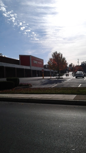 Office Supply Store «Staples», reviews and photos, 710 W Chocolate Ave, Hershey, PA 17033, USA