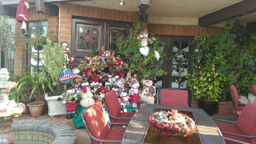 Shopping Mall «Bayside Shopping Center», reviews and photos, 1000 - 1090 Bayside Dr, Newport Beach, CA 92660, USA