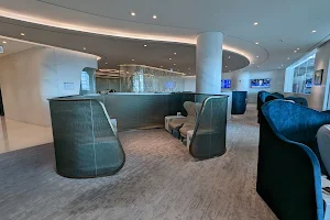 Korean Air First Class Lounge image