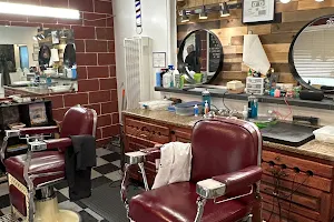 MOE'S Barbershop image