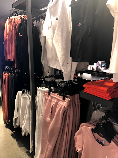 Shoe Store «Finish Line», reviews and photos, 3000 East First Avenue 226, Denver, CO 80206, USA