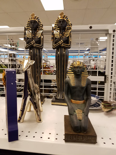 Shopping Mall «Hastings Village», reviews and photos, E Foothill Blvd, Pasadena, CA 91107, USA