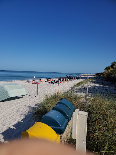 Bar «Beach Box Cafe», reviews and photos, 9020 Gulf Shore Dr, Naples, FL 34108, USA