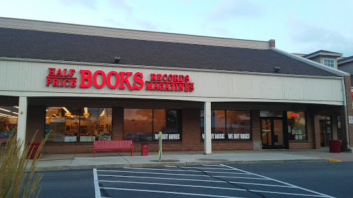 Book Store «Half Price Books», reviews and photos, 17145 W Bluemound Rd, Brookfield, WI 53005, USA