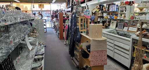 Thrift Store «Auburn Valley Humane Society Thrift Store», reviews and photos, 1123 E Main St, Auburn, WA 98002, USA