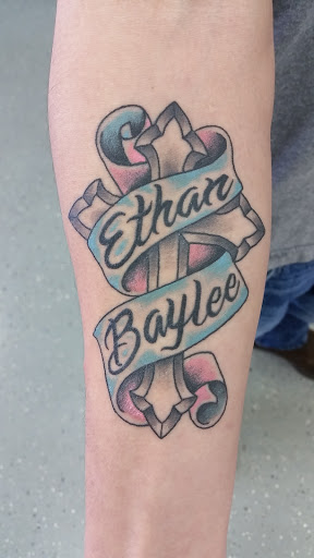 Tattoo Shop «Ain’t That Art Tattoos and Body Piercing», reviews and photos, 1304 Chestnut St, Murray, KY 42071, USA