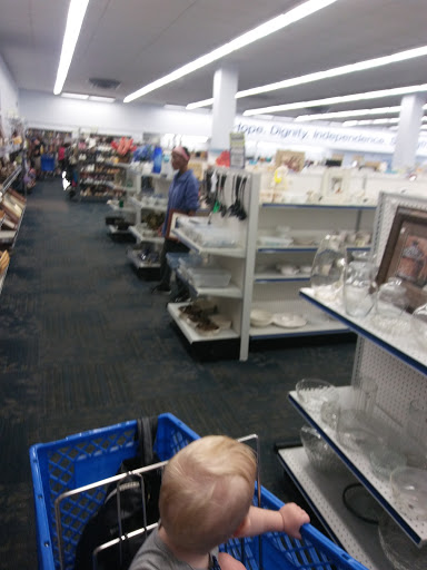 Thrift Store «Goodwill Colonial Heights Retail Store», reviews and photos