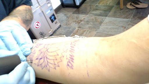 Tattoo Shop «Bicycle Tattoo and Piercing», reviews and photos, 117 N Main St, South Bend, IN 46601, USA