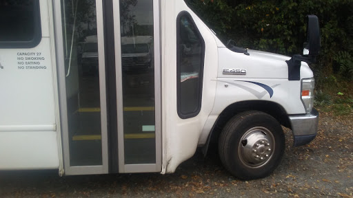 Auto Body Shop «E & J Auto Body Inc», reviews and photos, 5919 Arbor St, Hyattsville, MD 20781, USA