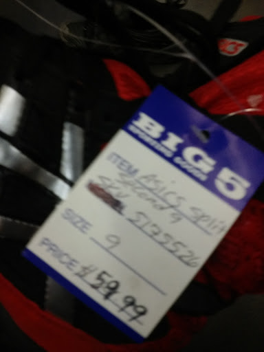 Sporting Goods Store «Big 5 Sporting Goods», reviews and photos, 3420 Arden Way, Sacramento, CA 95825, USA