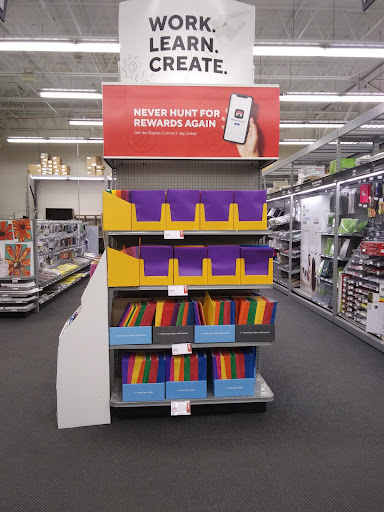 Office Supply Store «Staples», reviews and photos, 4610 N Clark St, Chicago, IL 60640, USA