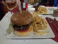 Hamburger du Restaurant français L'Anvers du Décor à Paris - n°14