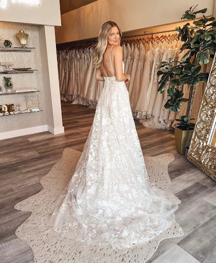 Bridal Shop «Bridal Connection», reviews and photos, 708 N Ankeny Blvd, Ankeny, IA 50023, USA