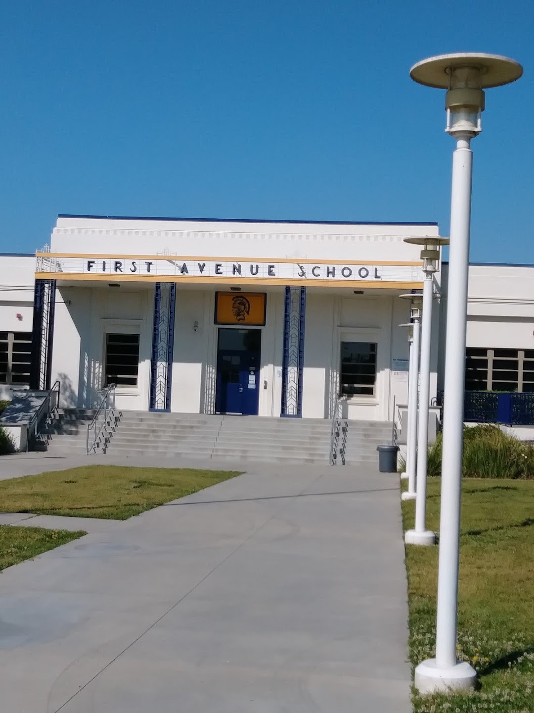 First Avenue Middle School