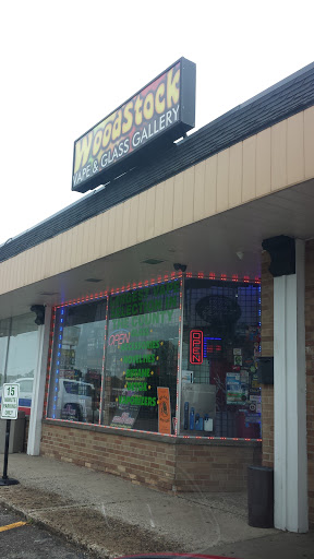 Vaporizer Store «Woodstock Vape & Glass Gallery», reviews and photos, 46699 Van Dyke, Shelby Charter Township, MI 48317, USA