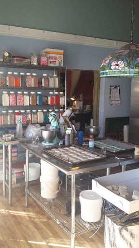 Bakery «Mulberries Cake Shop», reviews and photos, 2027 E Colfax Ave, Denver, CO 80206, USA