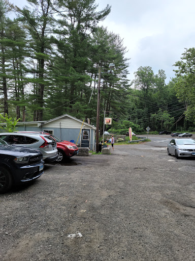 Hamburger Restaurant «Lake Zoar Drive In», reviews and photos, 14 Roosevelt Dr, Stevenson, CT 06491, USA