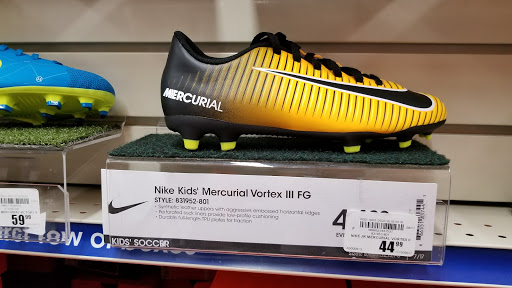 Sporting Goods Store «Academy Sports + Outdoors», reviews and photos, 4627 East Sam Houston Pkwy S, Pasadena, TX 77505, USA